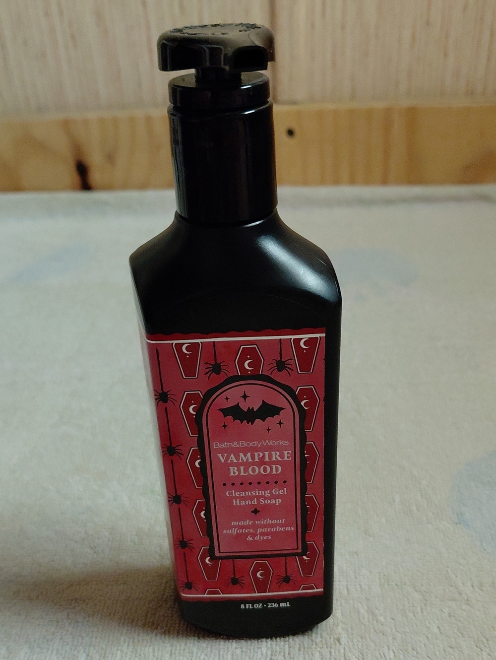 Bath & Body Works "Vampire Blood" Cleansing Gel Hand Soap, 8 Fl. Oz., NWOT